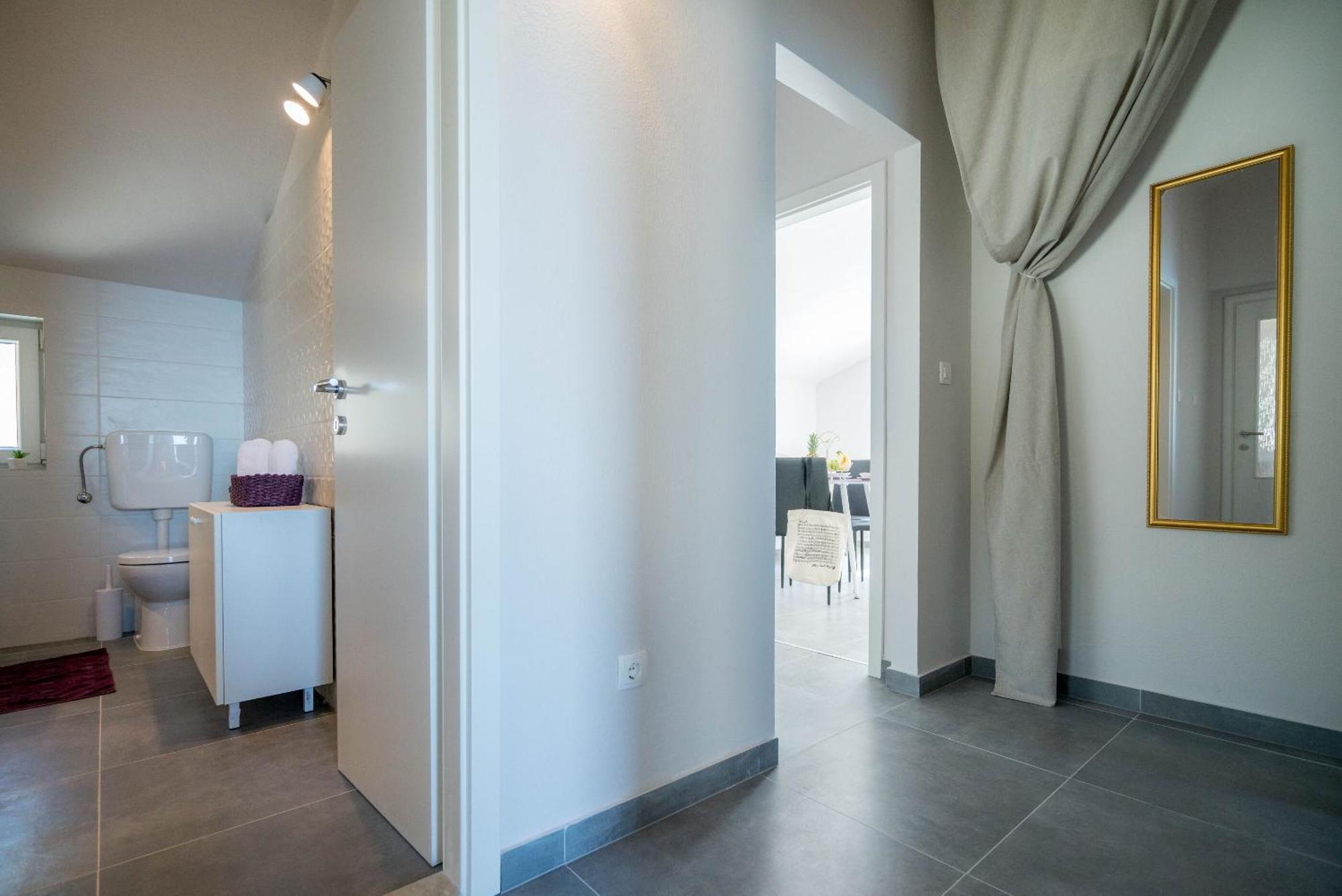 Apartments Sonata Omiš Eksteriør billede
