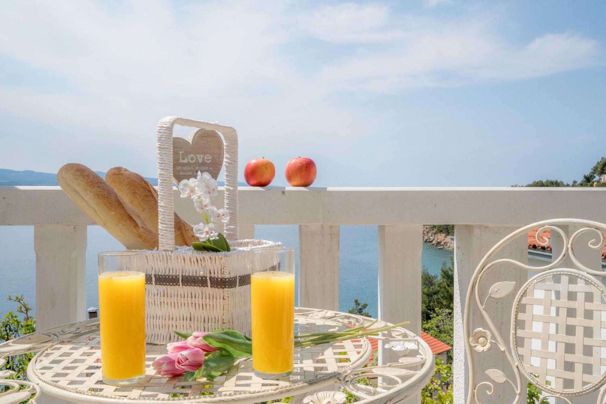 Apartments Sonata Omiš Eksteriør billede