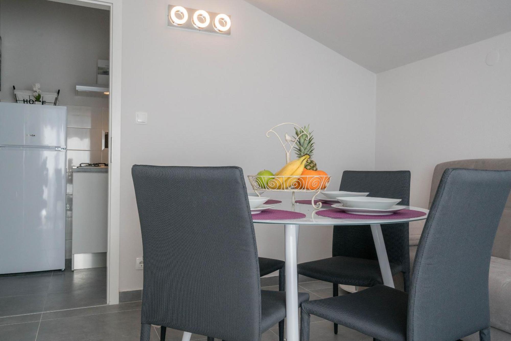 Apartments Sonata Omiš Eksteriør billede