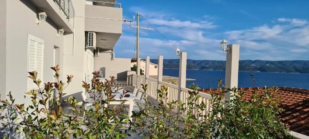Apartments Sonata Omiš Eksteriør billede